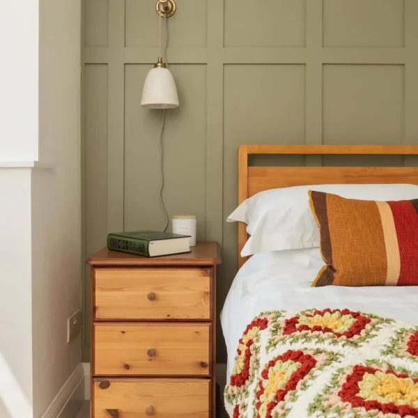 Green Stone No12 Farrow and Ball