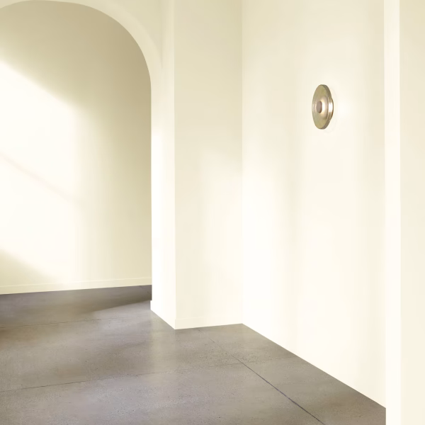 Easter Lily OC-126 Blanco Benjamin Moore